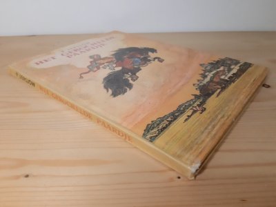 Boek met de titel: Het gebochelde paardje