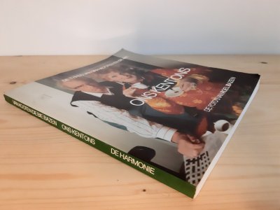 Boek met de titel: Ons kent ons