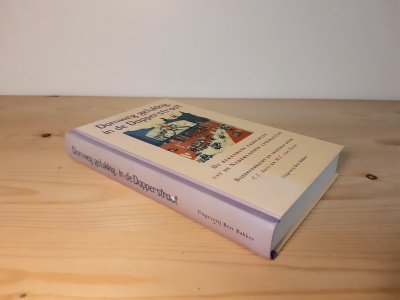 Boek met de titel: Domweg gelukkig, in de Dapperstraat