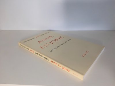 Boek met de titel: Anne en Jopie
