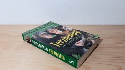 Boek met de titel: Verzoening, vrede stichten onder apen en mensen