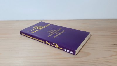 Boek met de titel: Groot verkeerde-spreekwoordenboek der Nederlandse taal