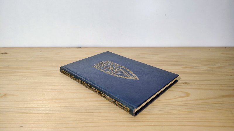 Tweedehands boek: Verzen van Stilte en Inkeer van auteur samengesteld: A. van Hoogstraten-Schoch en Dr. Ph.A. Lansberg - Hardcover zonder omslag, in zeer goede staat. Naam voorin, verder onbeschreven en netjes.