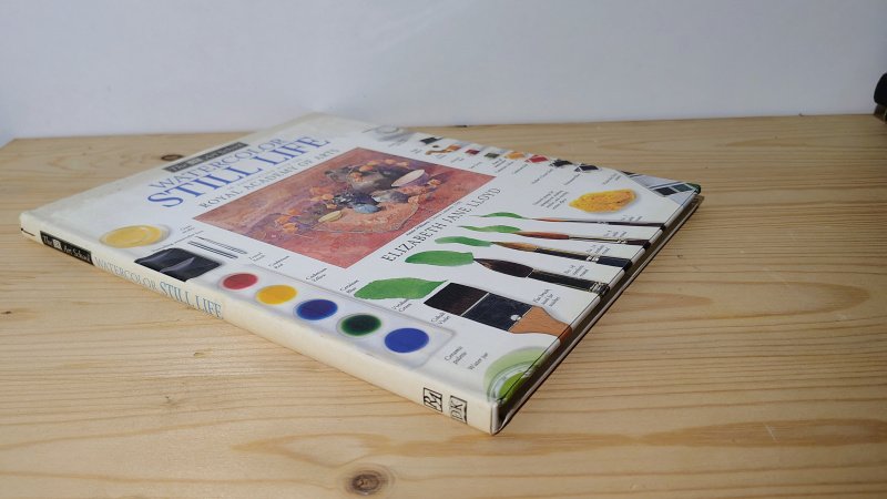 Tweedehands boek: Watercolor Still Life van auteur Elizabeth Jane Lloyd, Ray Campbell Smith - Hardcover, met stofomslag. netjes en onbeschreven. In zeer goede staat