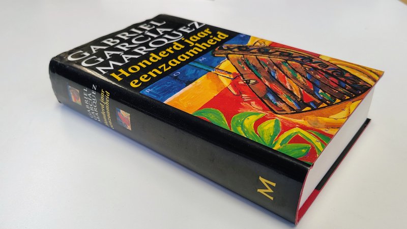 Boek met de titel: Honderd jaar eenzaamheid