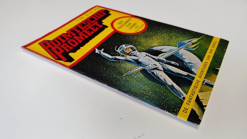 Boek met de titel: Ruimteschip Promeet nummer 5, Het testament van Chirr