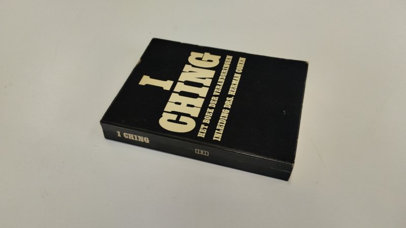 Boek met de titel: I Ching