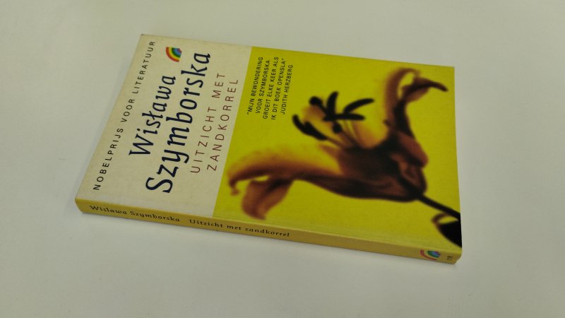 Boek met de titel: Uitzicht met zandkorrel