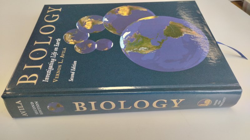 Tweedehands boek: Biology van auteur Vernon L. Avila - Engelstalige hardcover. Netjes en onbeschreven. Zijkant snede vertoont lichte vlekjes. In goede tot zeer goede staat