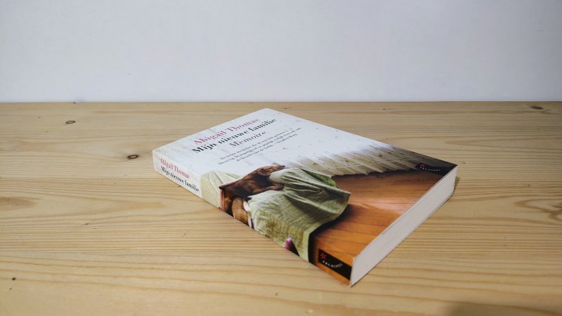 Boek met de titel: Mijn nieuwe familie