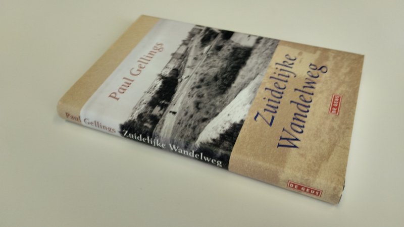 Tweedehands boek: Zuidelijke wandelweg van auteur Paul Gellings - Hardcover met stofomslag. netjes en onbeschreven. Gesigneerd. Zo goed als nieuw