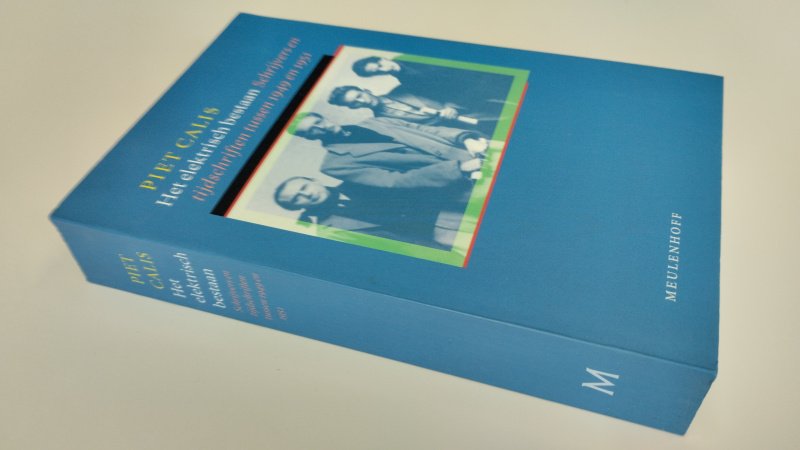 Boek met de titel: Het elektrisch bestaan