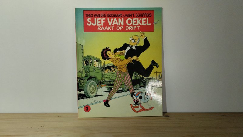 Boek met de titel: Sjef van Oekel raakt op drift