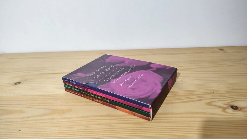 Boek met de titel: Vier visies op de dood