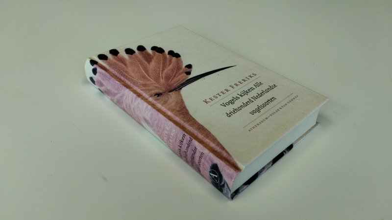 Tweedehands boek: Vogels kijken van auteur K. Freriks - Hardcover, pagina's zijn netjes en onbeschreven. In zeer goede staat