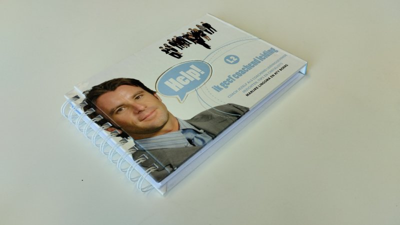 Tweedehands boek: Ik geef coachend leiding van auteur Marijke Lingsma - hardcover ringband. netjes en onbeschreven. In zeer goede staat