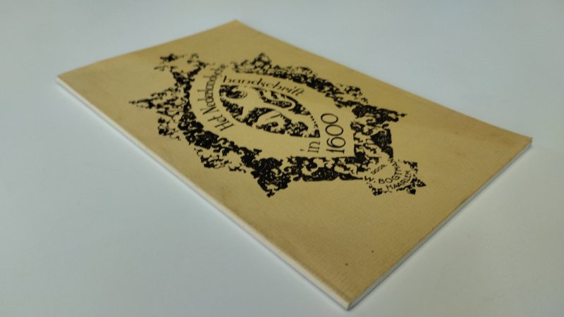 Tweedehands boek: Het Nederlandsche handschrift in 1600 van auteur W. Bogtman - Softcover, pagina's netjes en onbeschreven. In goede staat