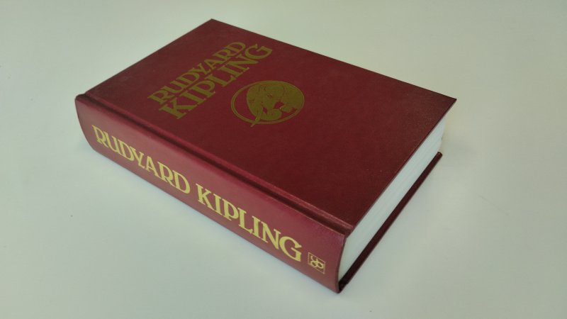 Tweedehands boek: Rudyard Kipling The jungle book the 2e jungle book just so stories van auteur Rudyard Kipling - Hardcover, zonder stofomslag. Netjes en onbeschreven. In goede tot zeer goede staat