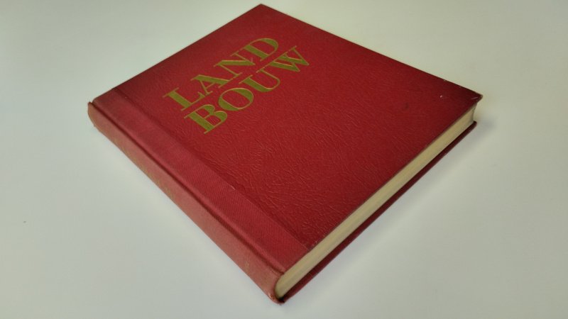 Tweedehands boek: Landbouw van auteur Ir. D. J. Maltha - Hardcover zonder stofomslag. Lichte gebruikerssporen aan de kaft. Schutbladen verkleurd. Pagina's netjes en onbeschreven. In goede staat.