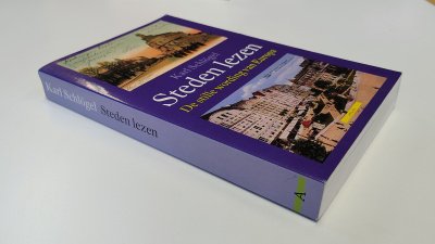 Boek met de titel: Steden lezen, de stille wording van Europa