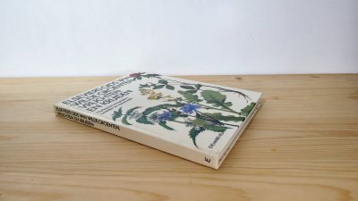 Boek met de titel: Elseviers gids van wilde groenten, vruchten en kruiden