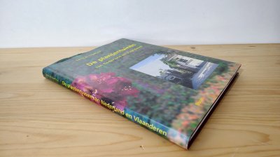 Boek met de titel: De plantentuinen van Nederland en Vlaanderen