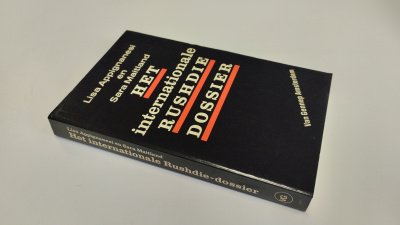 Boek met de titel: Het internationale Rushdie-dossier