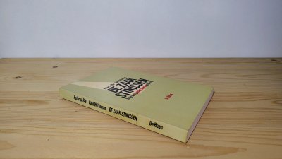 Boek met de titel: De zaak Stinissen, hoe lang mag sterven duren