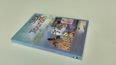 Boek met de titel: Sex and Tourism