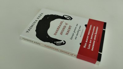 Boek met de titel: Dageraad, avond of nacht