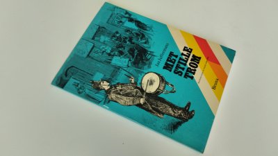 Boek met de titel: Met stille trom