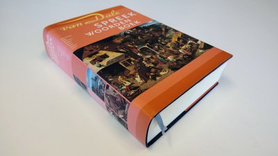 Boek met de titel: Spreekwoordenboek in acht talen