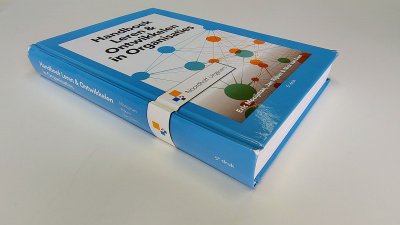 Boek met de titel: Handboek leren en ontwikkelen in organisaties