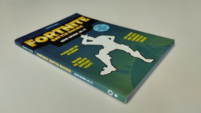 Boek met de titel: Fortnite, battle royale