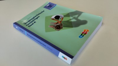 Boek met de titel: Verpleegtechnische handelingen Deel A