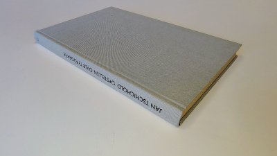 Boek met de titel: Opstellen over typografie