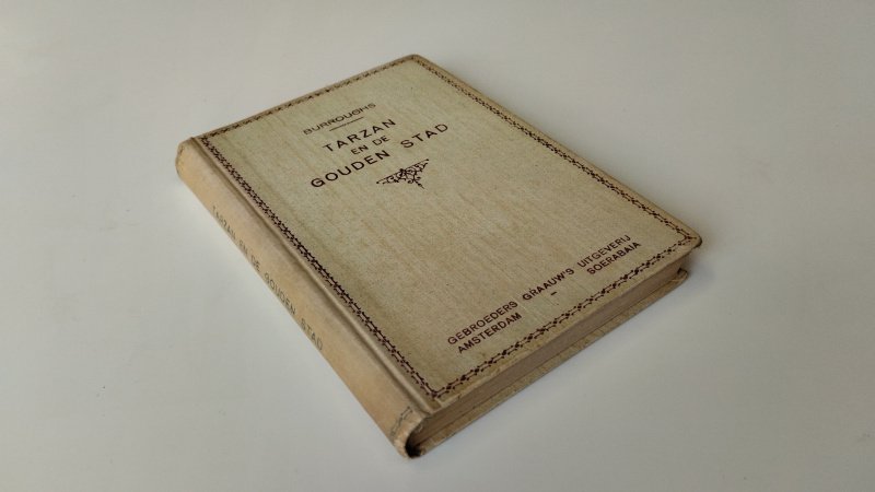 Boek met de titel: Tarzan en de gouden stad