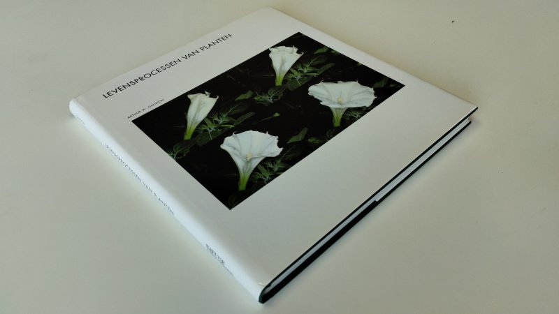 Tweedehands boek: Levensprocessen van planten van auteur Arthur William Galston - Hardcover met stofomslag. Zo goed als nieuw