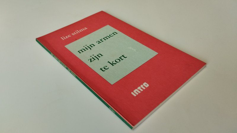 Tweedehands boek: Mijn armen zijn te kort van auteur Lize Stilma - Softcover, naam geschreven voorin plus stempel. pagina's netjes en onbeschreven. In goede staat.