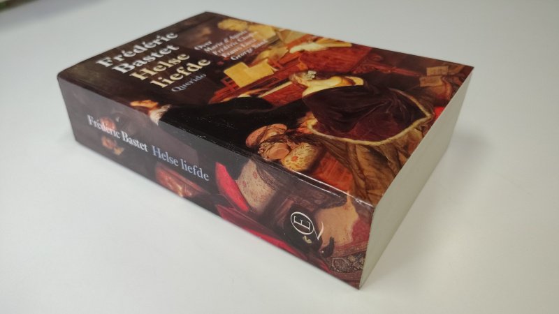 Tweedehands boek: Helse liefde van auteur F. L. Bastet - Paperback in zeer goede staat. Rechte rug zonder leesvouwen. Minimale gebruikerssporen puntjes kaft. Ex-libris voorin, verder onbeschreven en netjes.