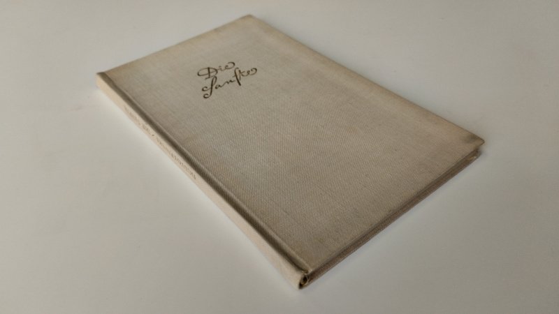 Tweedehands boek: Die Sanfte eine erzahlung van auteur Dostojewski - Duitstalige softcover, sticker voorin, pagina's netjes en onbeschreven. In goede staat.