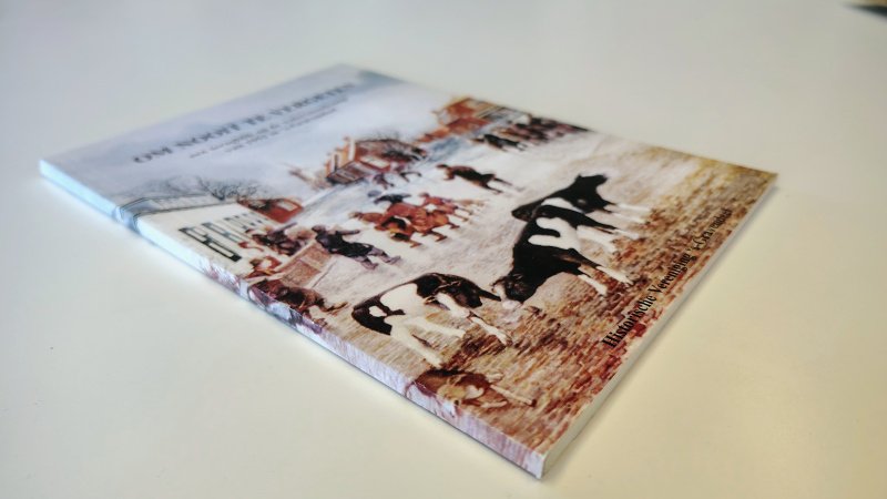 Tweedehands boek: Om nooit te vergeten: een terugblik op de watersnoodramp van 1953 van auteur redactie van Simon M. Brand - Paperback in zeer goede staat. Lichte verkleuring kaft en witte bladzijdes. Verder onbeschreven en keurig netjes!