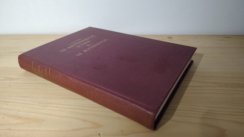 Tweedehands boek: De Amsterdamsche Schans & de Buitensingel van auteur Jacobus van Eck - Hardcover zonder stofomslag. Inclusief 12 kaarten. Kaft goed. Naampje voorin, verder onbeschreven en netjes.