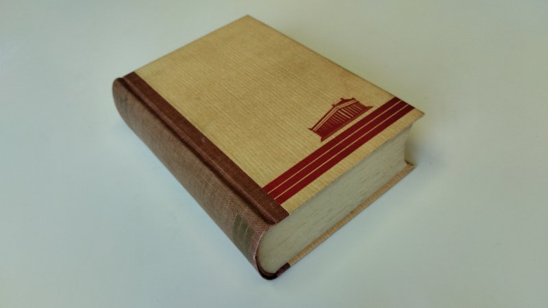 Tweedehands boek: Italië in de middeleeuwen van auteur H.B. Cotterill M.A., bewerkt door Dr. P.A. van der Laan - Hardcover uitgave, lichte gebruikssporen, net exemplaar. Ex-libris voorin. Naamstempel op schutblad.