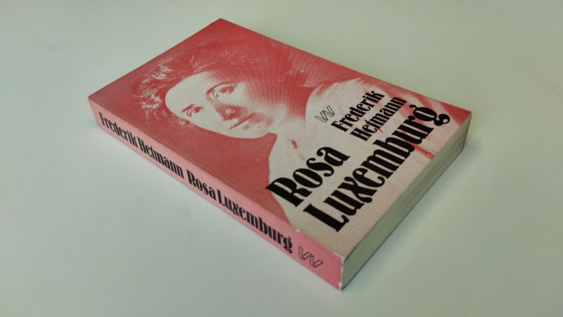 Tweedehands boek: Rosa Luxemburg van auteur Frederik Hetmann - Paperback, lichte gebruikssporen, rug iets verkleurd, netjes en onbeschreven