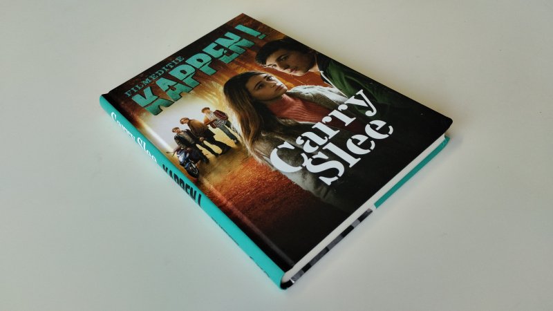 Tweedehands boek: Kappen ! van auteur Carry Slee - Hardcover, Nederlandstalig boek, lichte gebruikssporen, netjes en onbeschreven. In goede tot zeer goede staat.