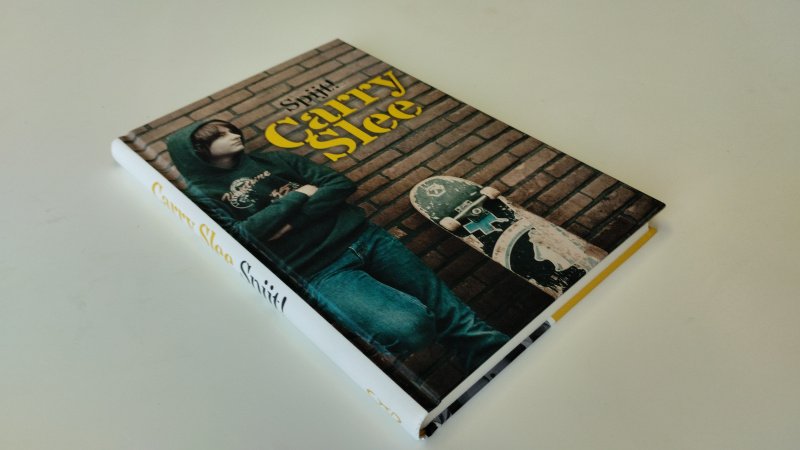 Tweedehands boek: Spijt! / druk Heruitgave van auteur Carry Slee - Hardcover, Nederlandstalig boek, als nieuw, geen zichtbare gebruikssporen