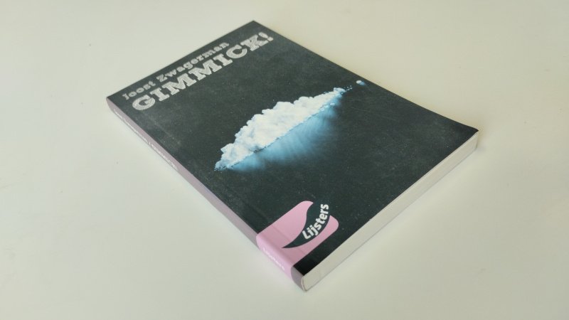 Tweedehands boek: Gimmick! van auteur Johannes Jacobus Willebrordus Zwagerman - Paperback, Nederlandstalig boek, hele lichte gebruikssporen, netjes en onbeschreven. Zeer goede staat.