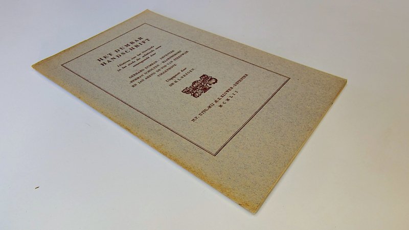 Tweedehands boek: Het Dumbar Handschrift, idioticon van het Overijsels eind achttiende eeuw van auteur Samengesteld - Paperback met stofomslag. Omslag verkleurd langs de randen. Bladzijdes lichte egale verkleuring, onbeschreven en netjes.