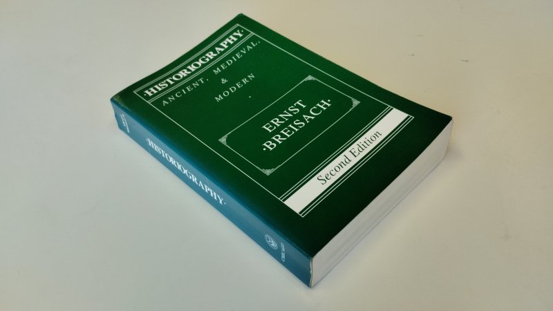 Tweedehands boek: Historiography: Ancient, Medieval, and Modern van auteur Ernst Breisach - In redelijke staat. Engelstalige paperback. Gebruikssporen aan de kaft, zinnen met potlood onderstreept e/o aantekeningen met potlood gemaakt.